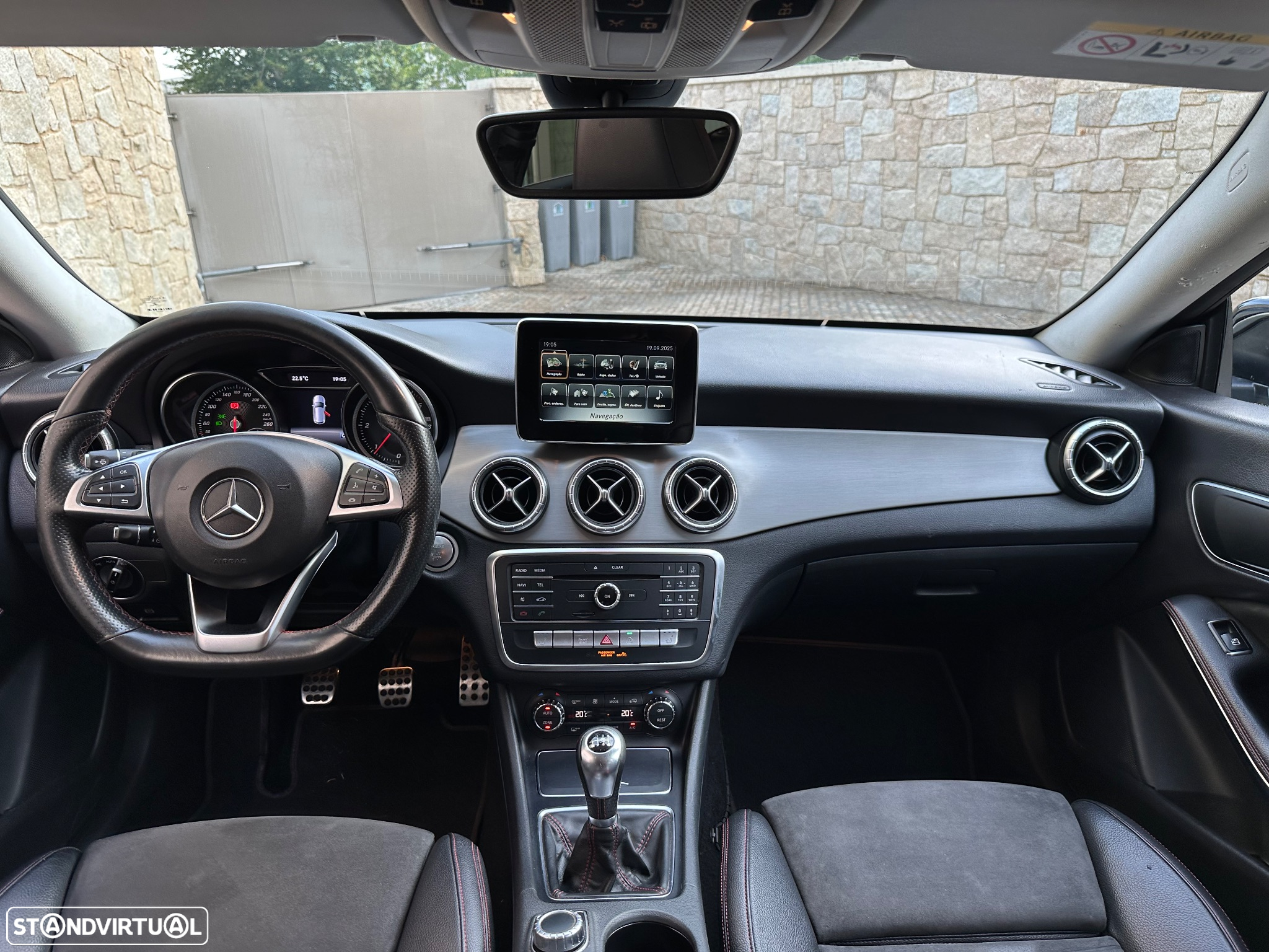 Mercedes-Benz CLA 180 d Shooting Brake AMG Line - 6