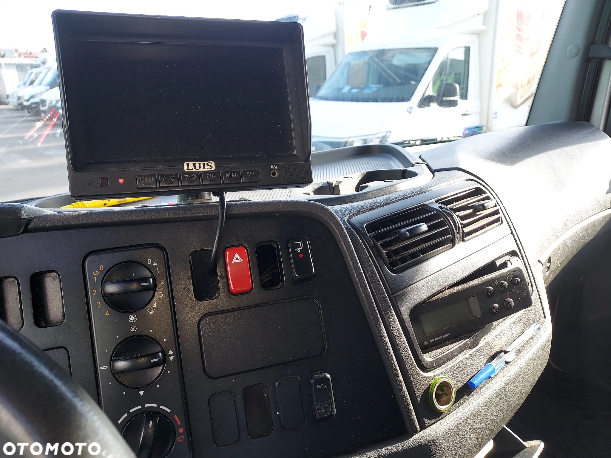 Mercedes-Benz ATEGO - 9