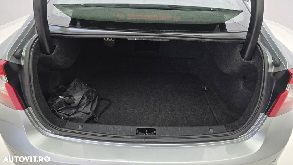 Volvo S60 - 25