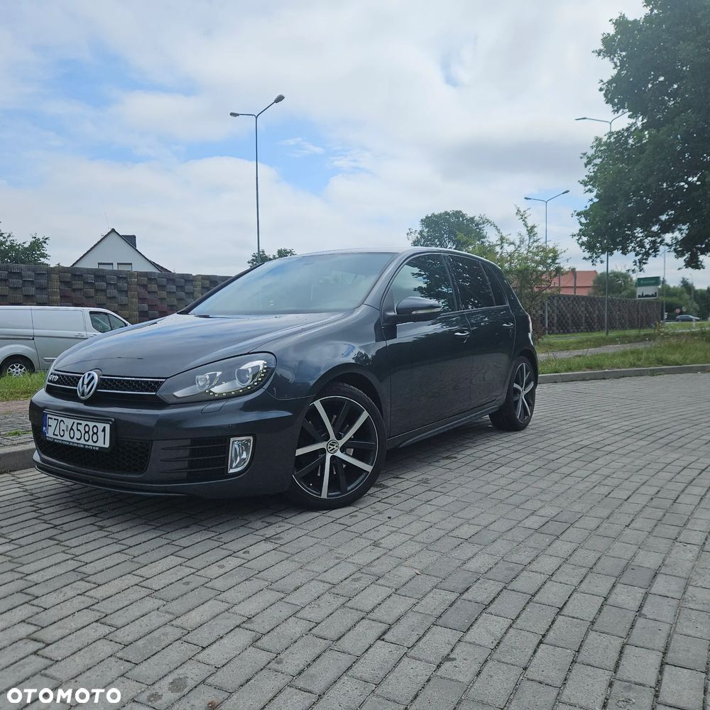 Volkswagen Golf - 4