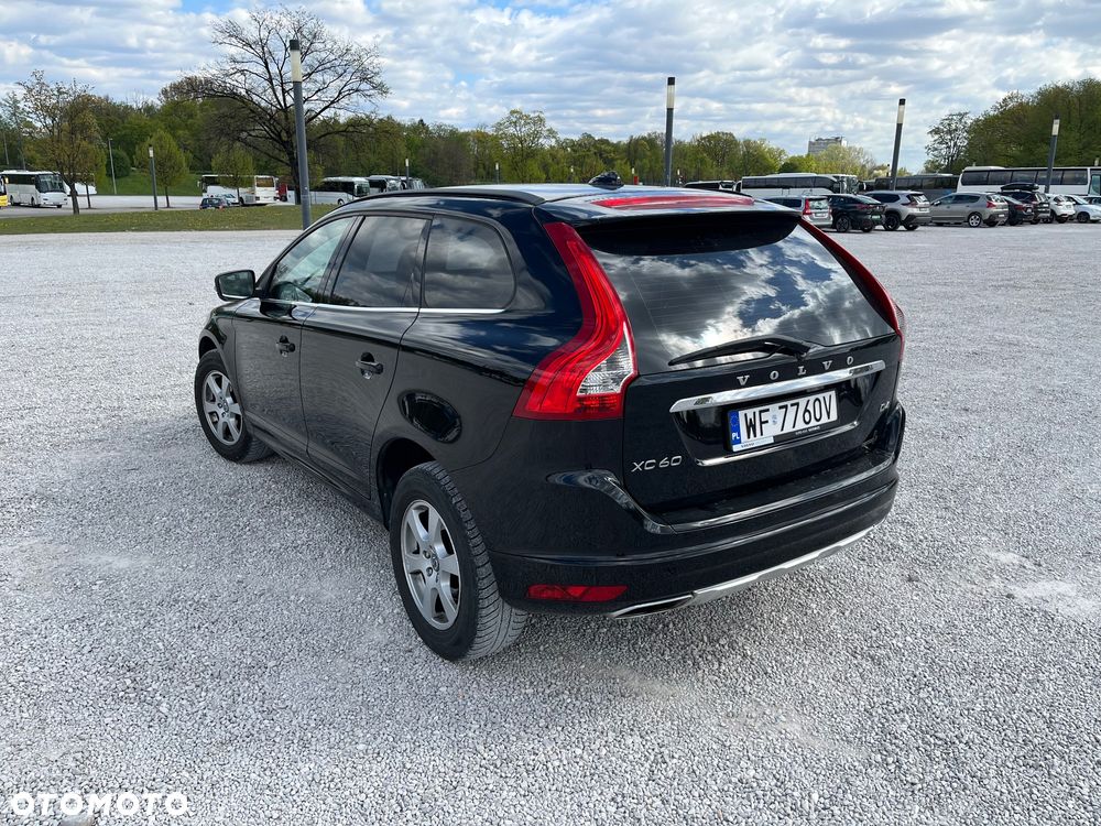 Volvo XC 60 D4 Drive-E Momentum - 4