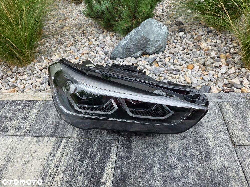 BMW X1 F48 LIFT LCI Lampa prawa przód Full Led Adaptive 5A01178-03 - 2
