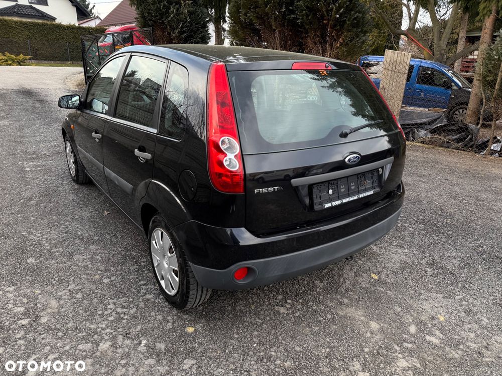 Ford Fiesta 1.3 Trend - 15