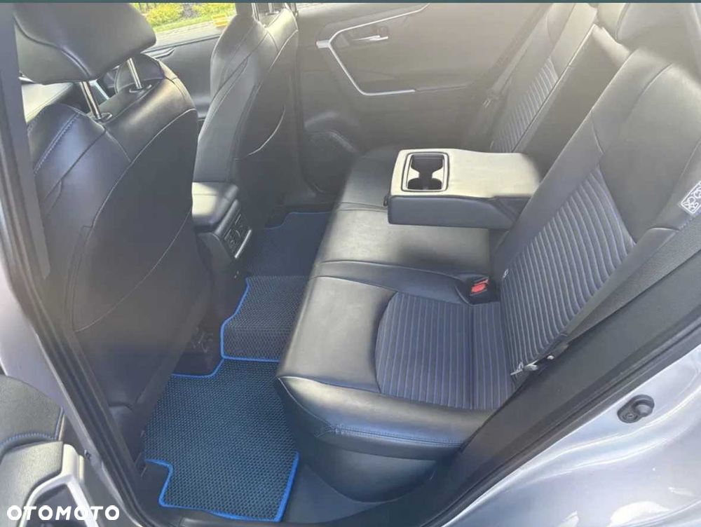 Toyota RAV4 - 3