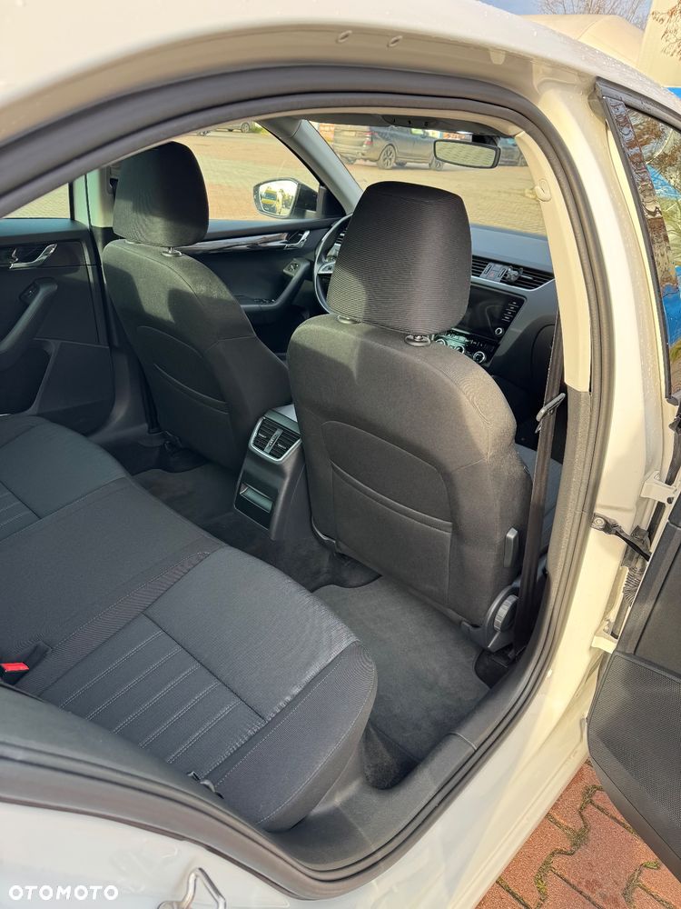 Skoda Octavia 1.5 TSI GPF ACT Style DSG - 9