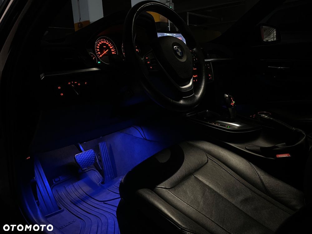 BMW Seria 3 - 35