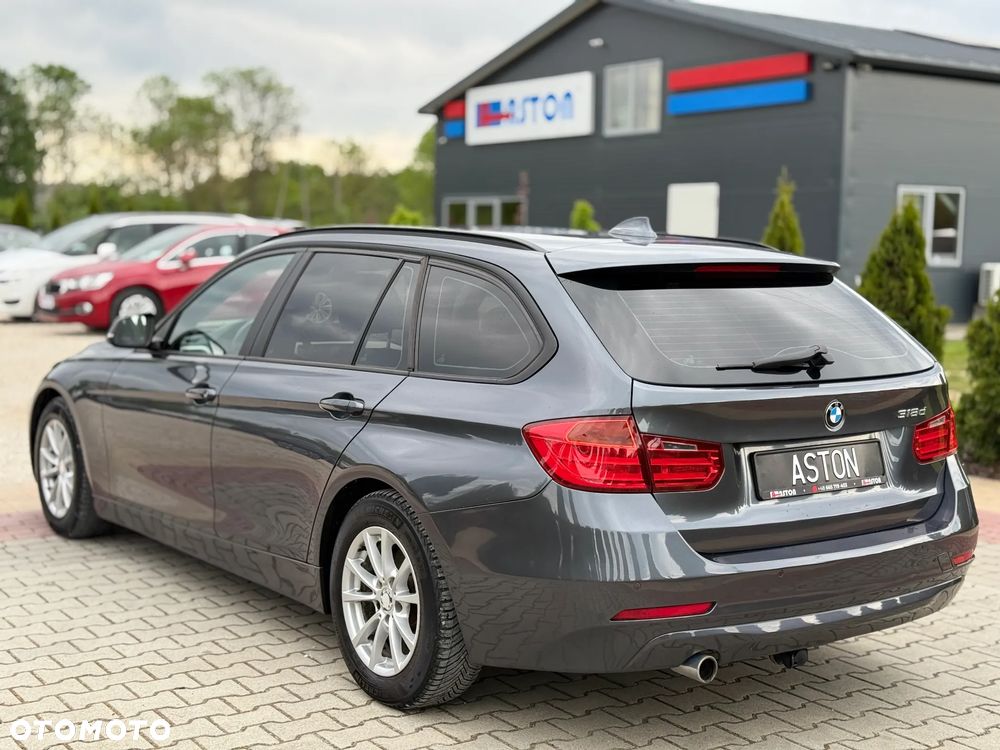 BMW Seria 3 318d - 10