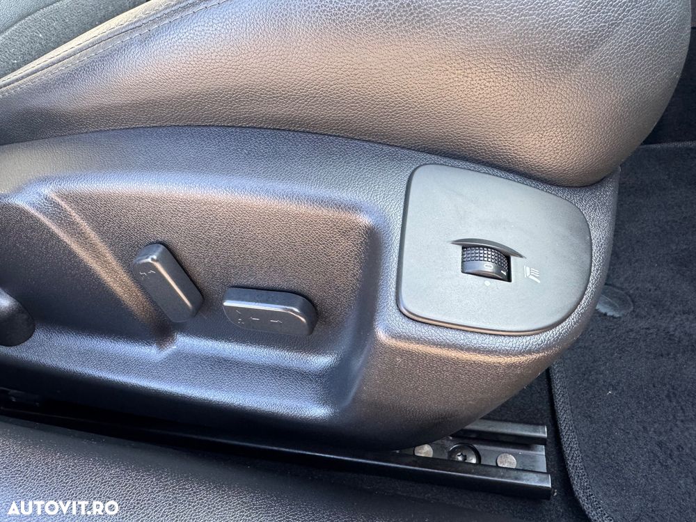 Renault Latitude 2.0 dCi Initiale Aut. - 16