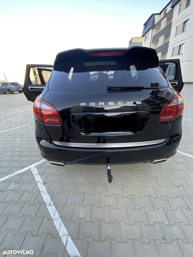 Porsche Cayenne - 2