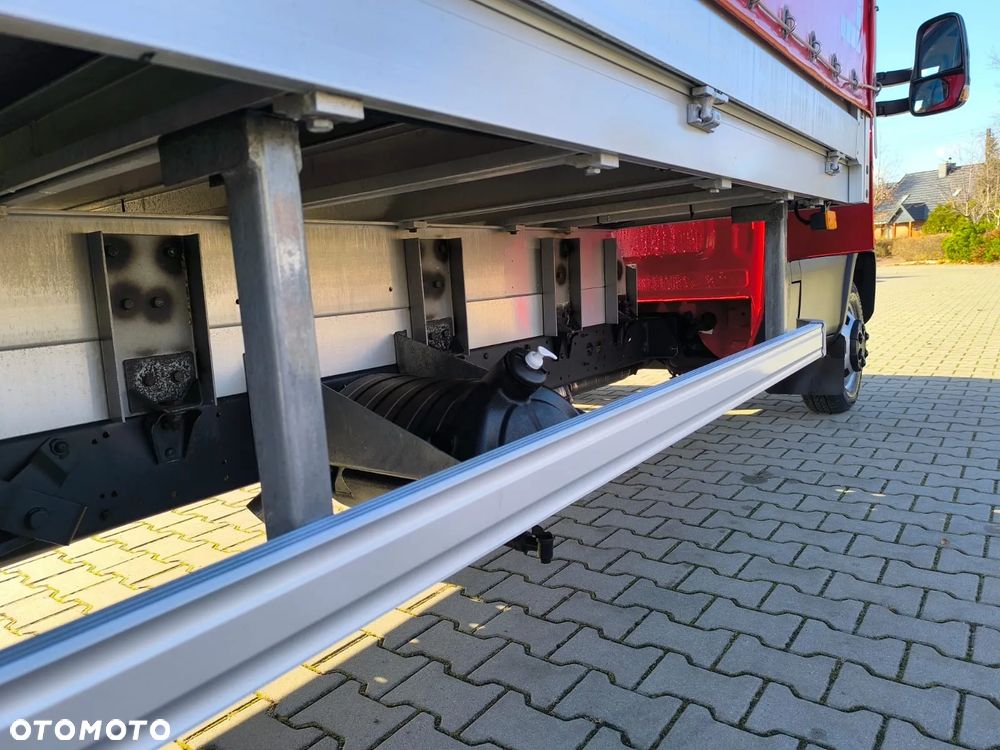 Iveco Daily 50C18 Plandeka, 12 Palet, Sypialnia, Firana+Drzwi z tyłu. - 29