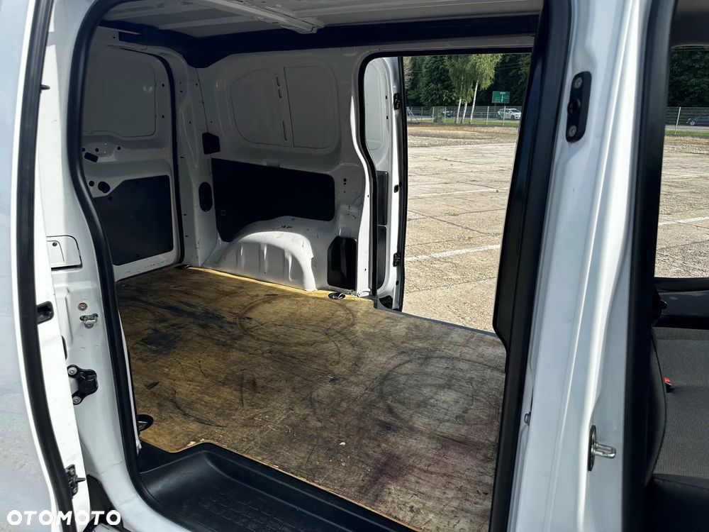Opel Vivaro - 32