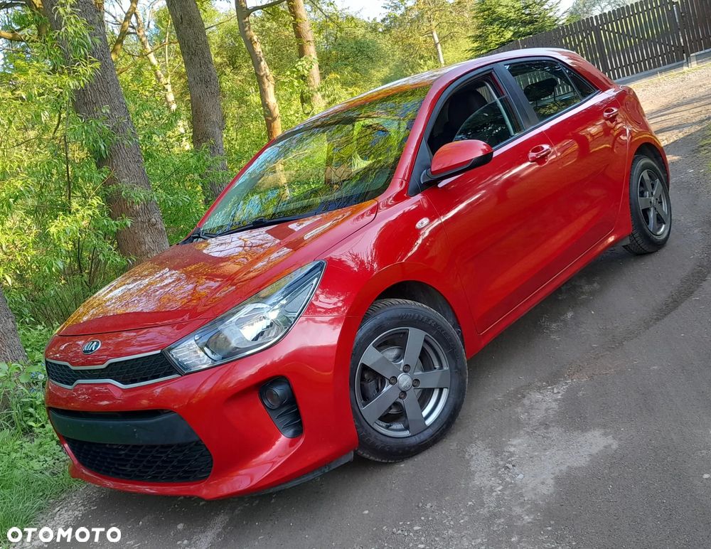 Kia Rio - 12
