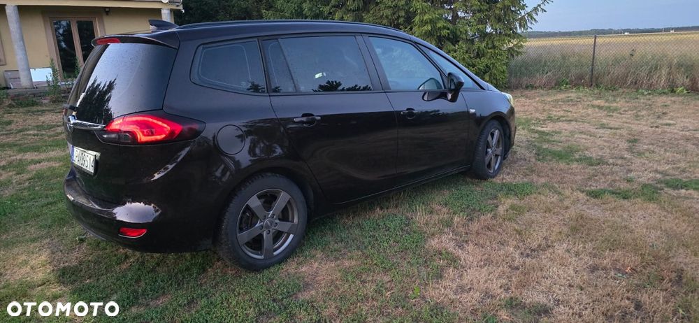 Opel Zafira - 2