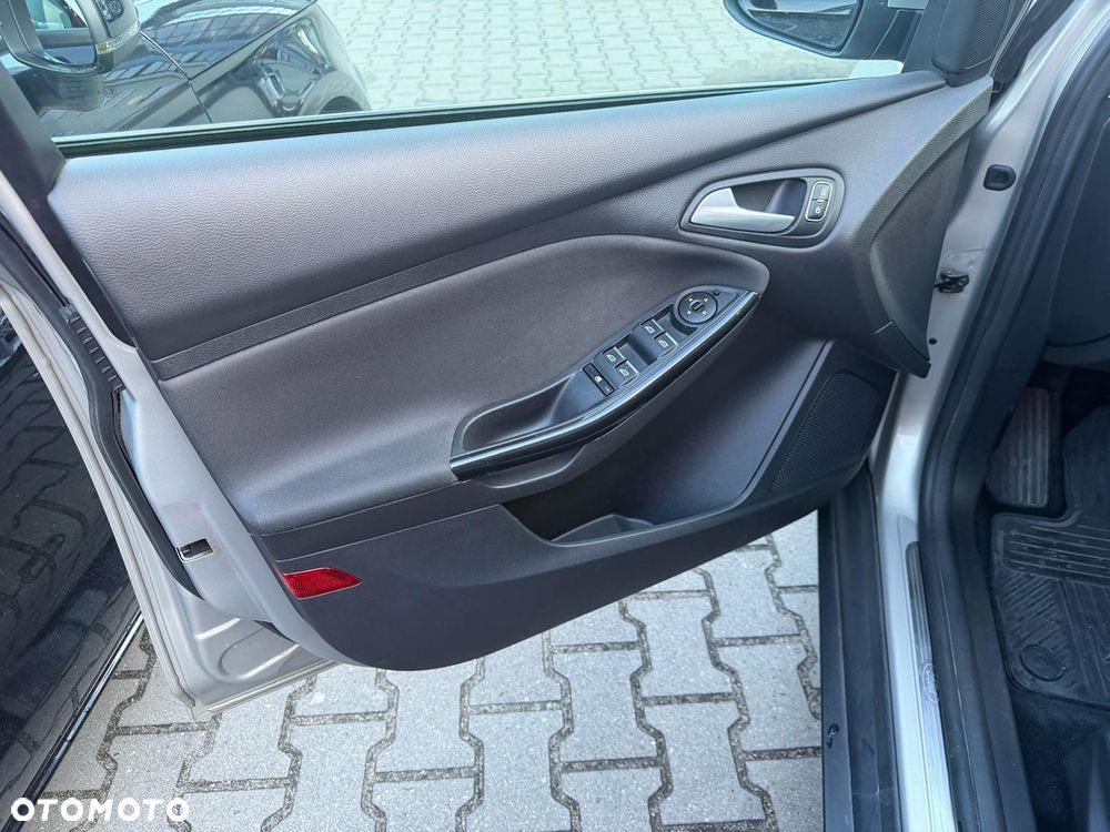 Ford Focus 1.5 EcoBoost STart-Stopp-System TITANIUM - 22