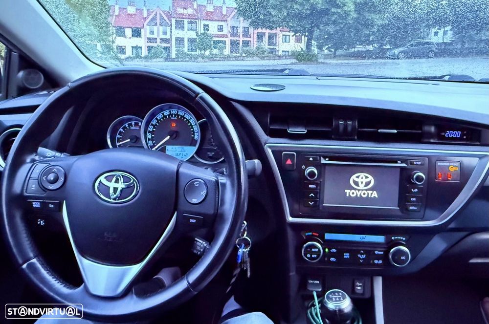 Toyota Auris Touring Sports 1.4 D-4D Comfort+Pack Sport - 6