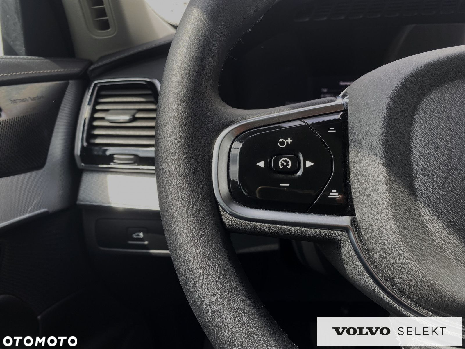 Volvo XC 90 - 8