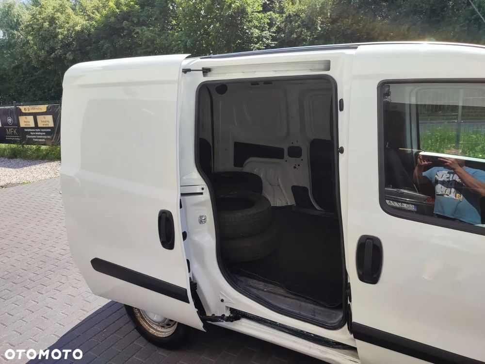 Opel COMBO VAN - 11