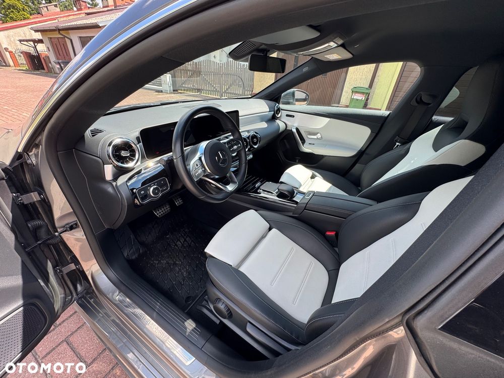 Mercedes-Benz CLA 220 d AMG Line 8G-DCT - 8