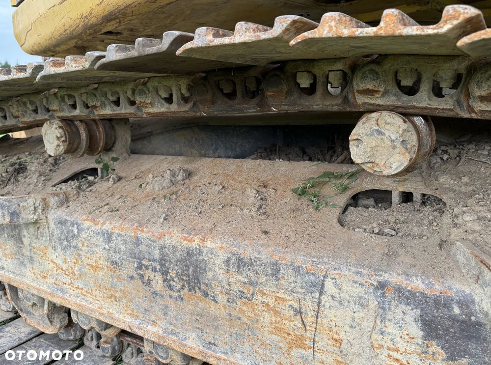 Komatsu PC210 LC - 14