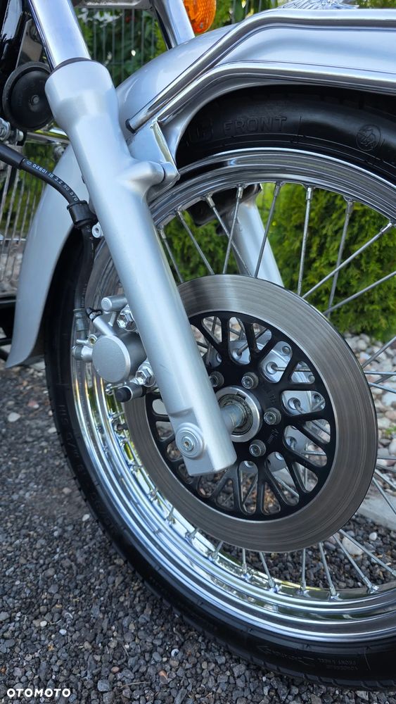 Suzuki Intruder - 38