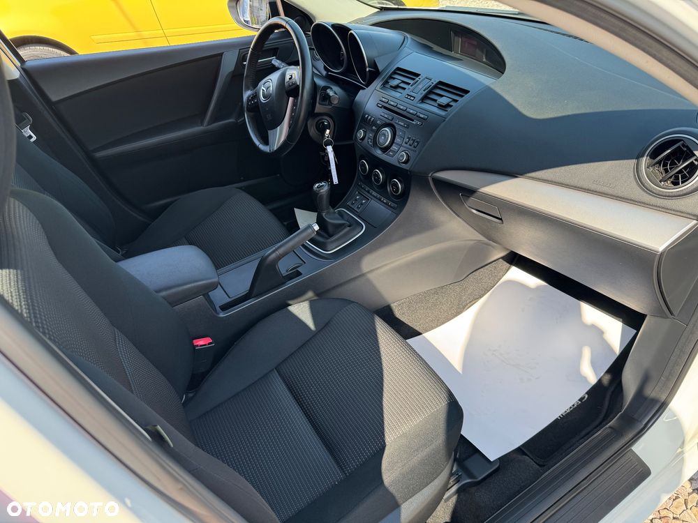 Mazda 3 - 9
