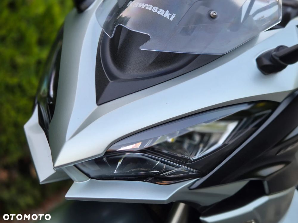 Kawasaki Ninja 1000 SX - 29