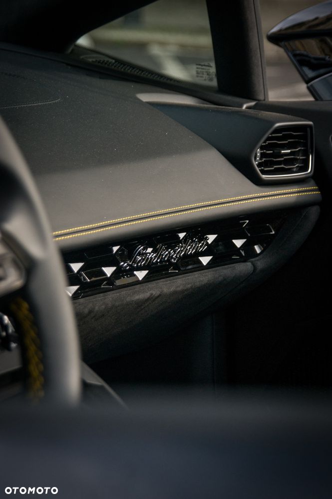 Lamborghini Huracan EVO - 12