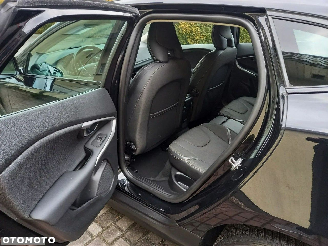 Volvo V40 Cross Country D2 Momentum - 27