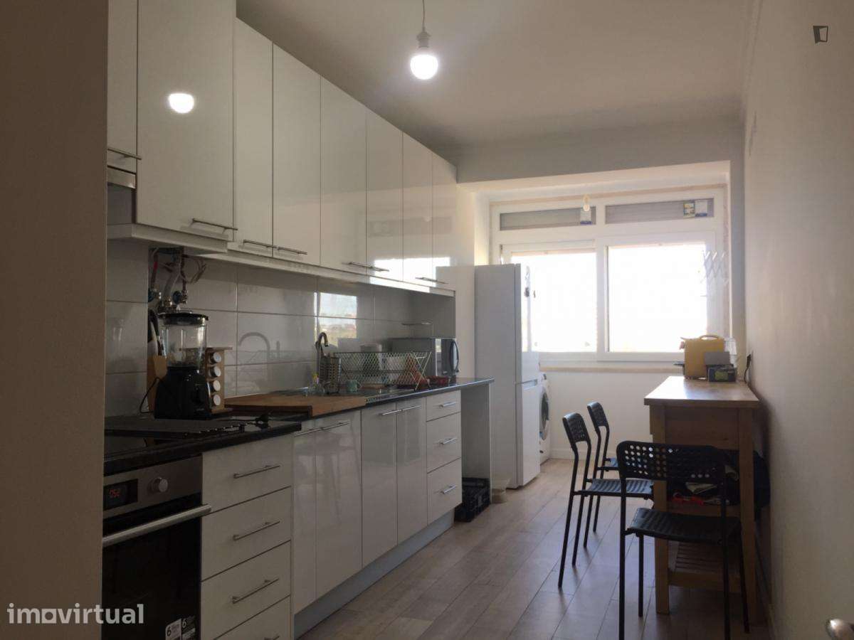 Quarto - localizado em Alvalade Lisbon - Grande imagem: 5/15