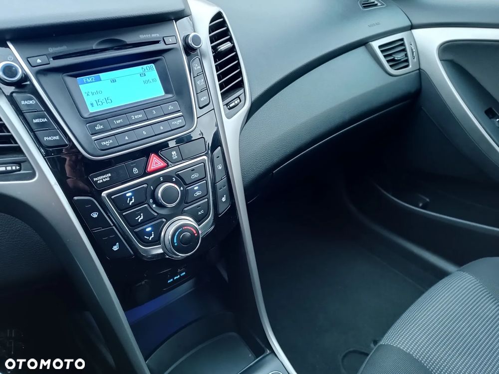 Hyundai i30 i30cw 1.4 Fifa World Cup Edition - 13