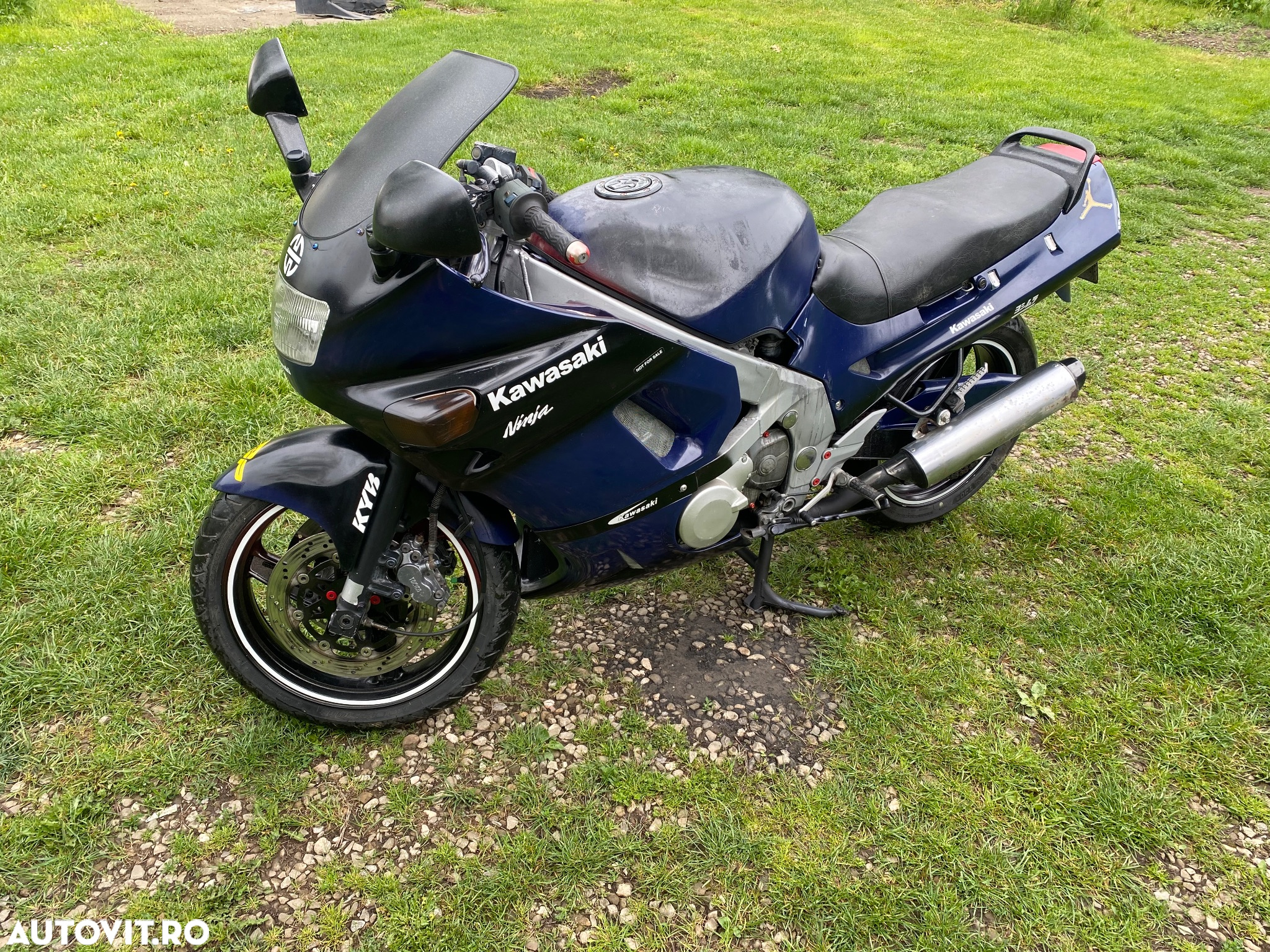 Kawasaki ZZ-R 600 - 7
