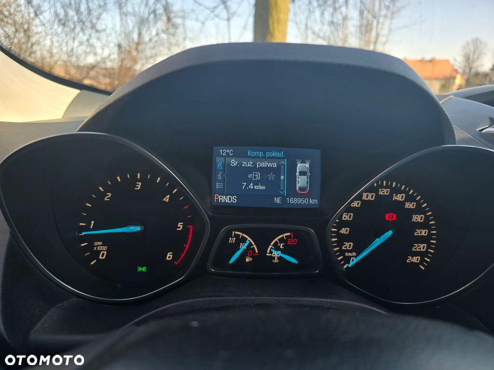 Ford Kuga 2.0 TDCi 4x4 Titanium - 21