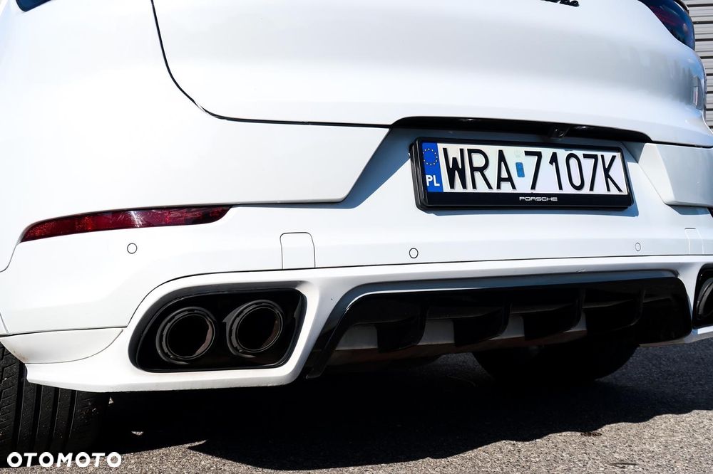Porsche Cayenne Coupe Turbo - 10