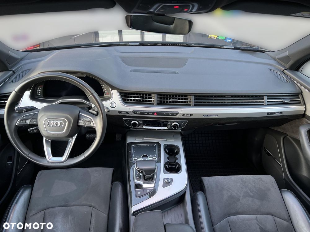 Audi Q7 - 11