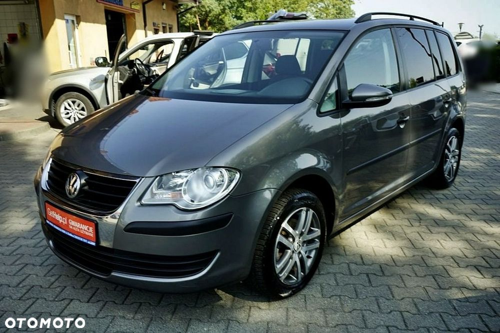 Volkswagen Touran - 2