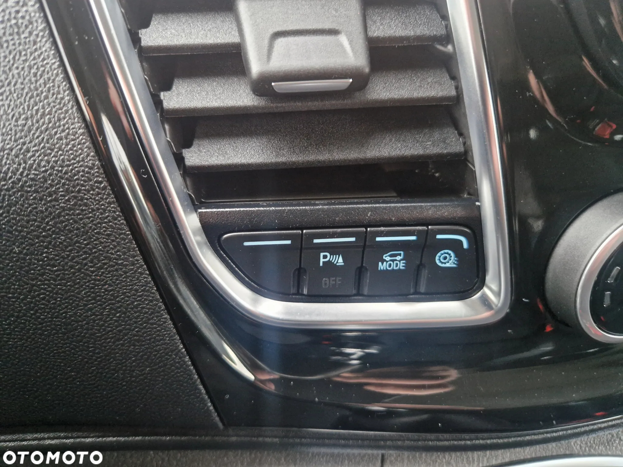 Ford TRANSIT CUSTOM - 22