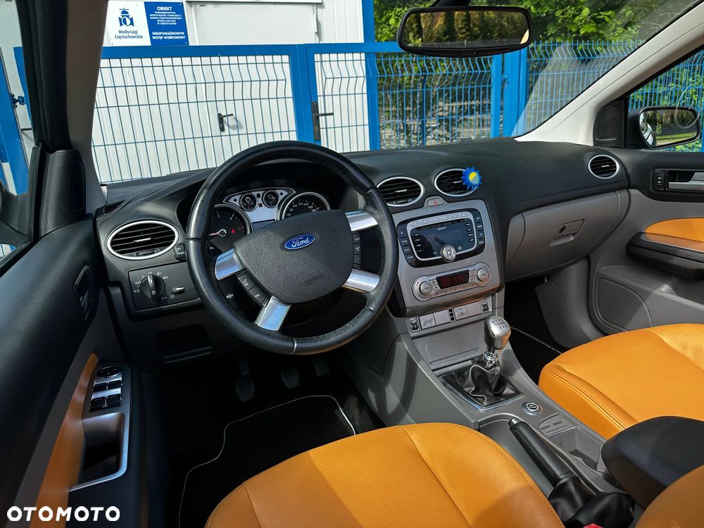 Ford Focus 2.0 TDCi DPF Titanium - 27