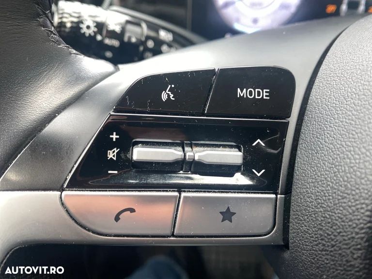 Hyundai Elantra 1.6 l 123 CP CVT Exclusive - 21