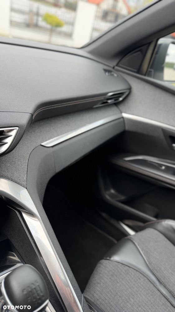 Peugeot 5008 1.6 BlueHDi Style 7os - 8