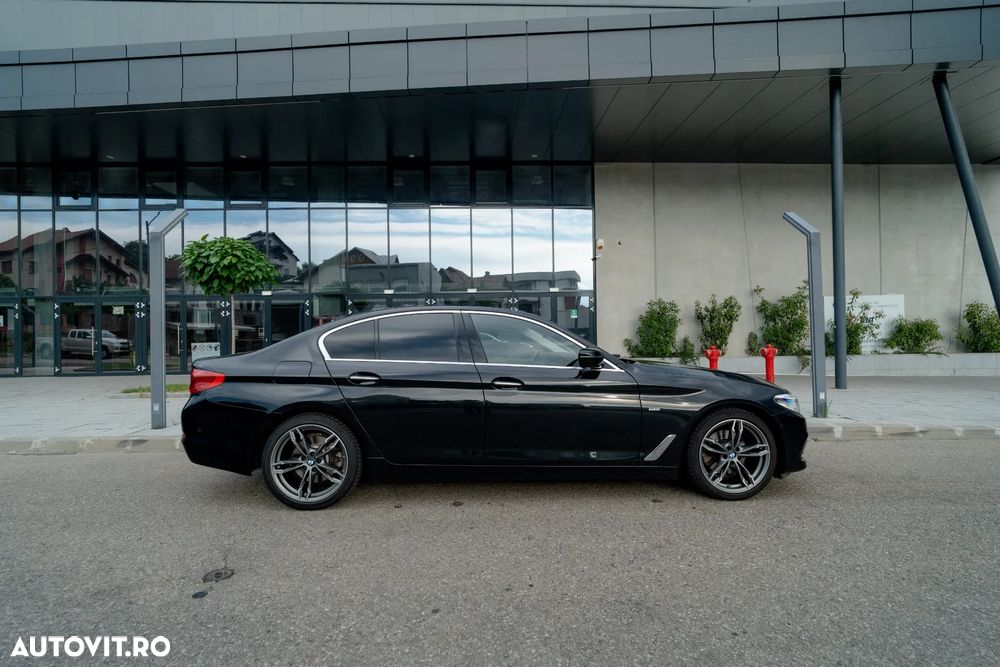 BMW Seria 5 520d Efficient Dynamics Edition Aut. Luxury Line - 4