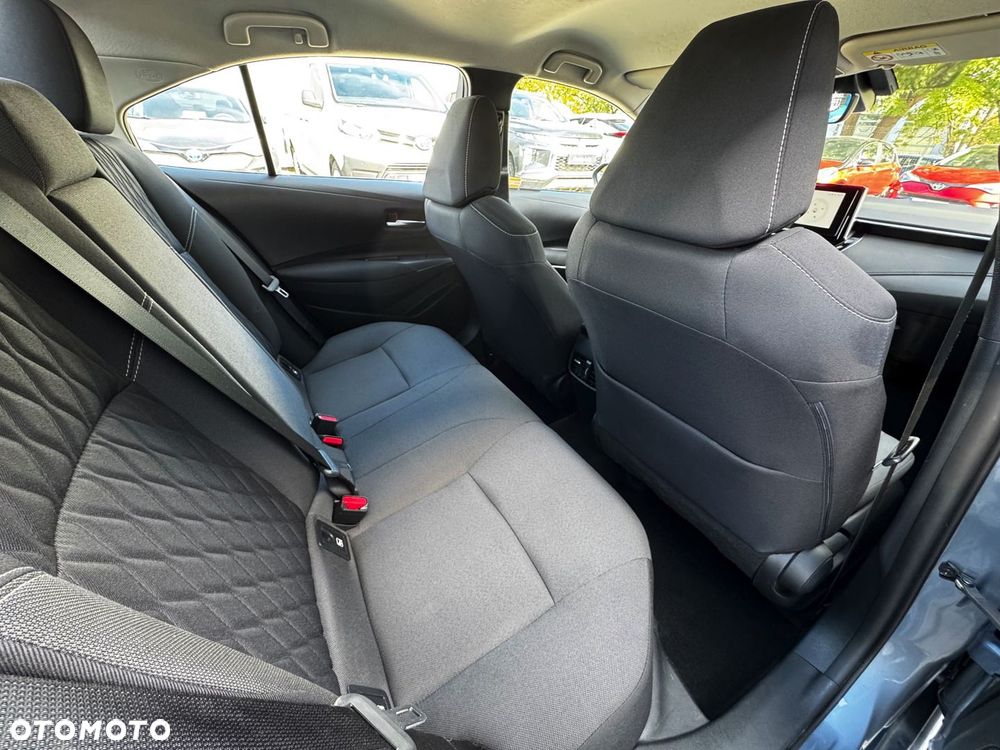 Toyota Corolla - 12