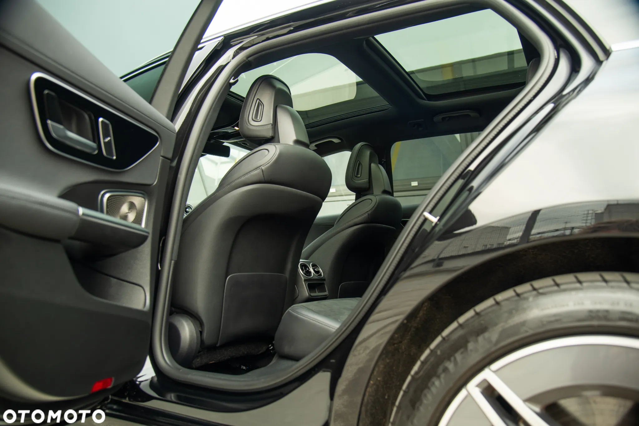 Mercedes-Benz Klasa C 300 e 9G-TRONIC Edition AMG Line - 33