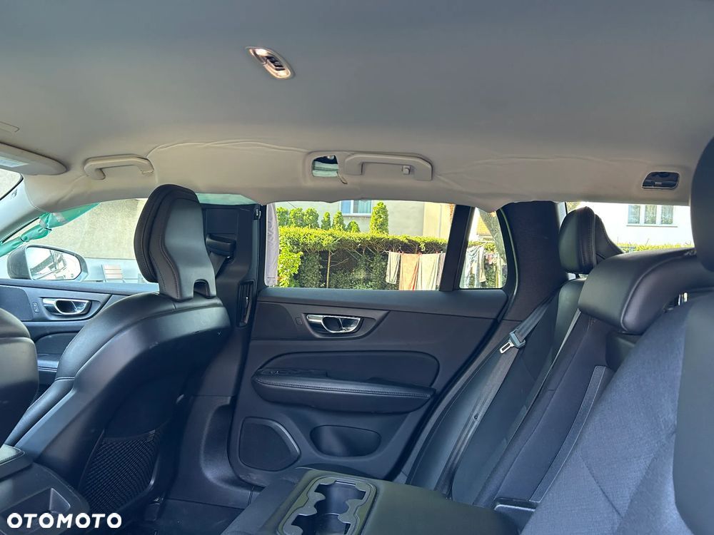 Volvo V60 Cross Country D3 Drive-E Momentum - 15