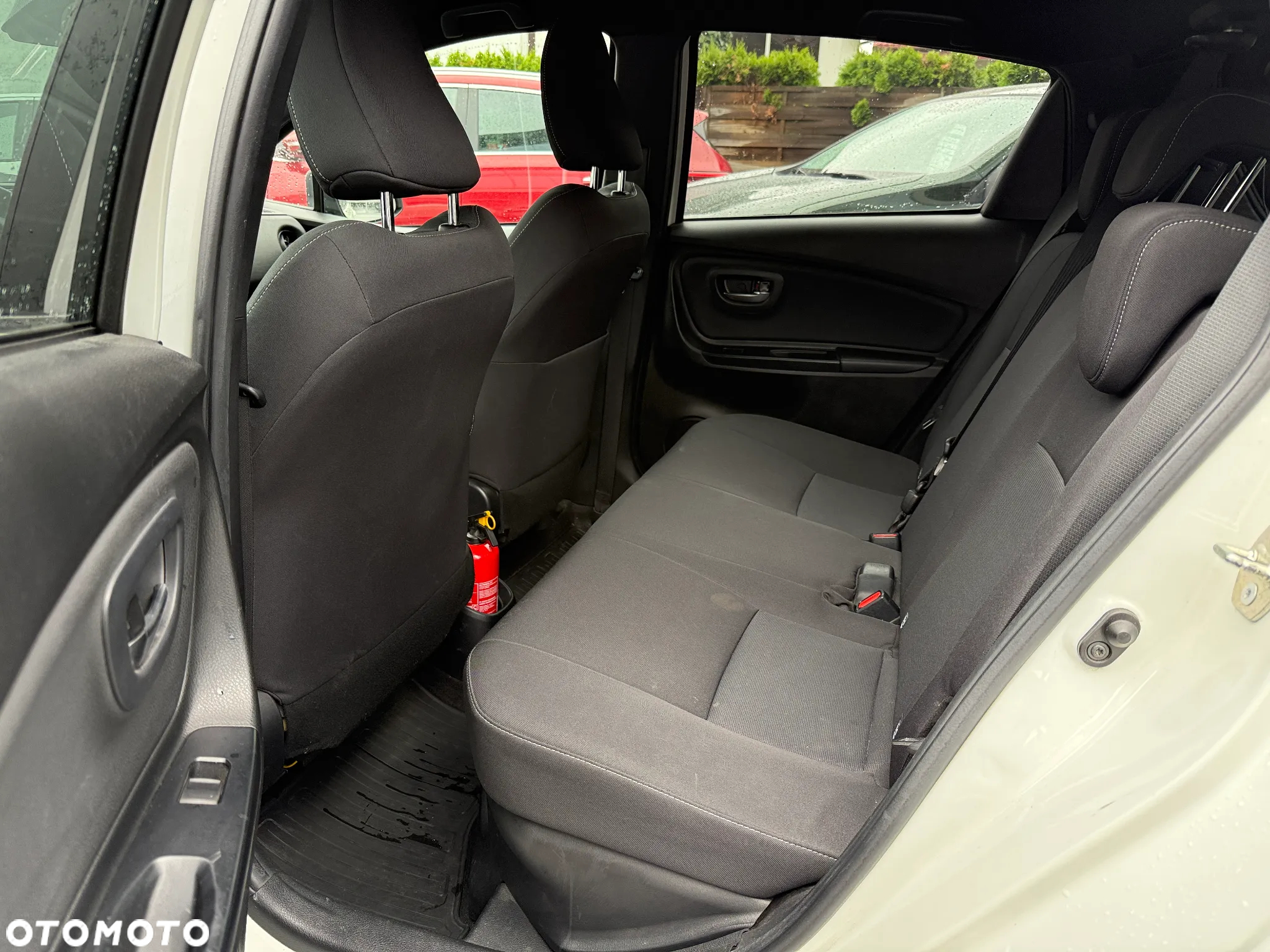 Toyota Yaris Hybrid 100 Selection Passion - 13