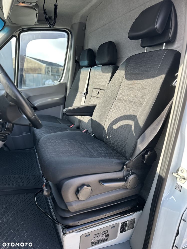 Mercedes-Benz Sprinter - 18