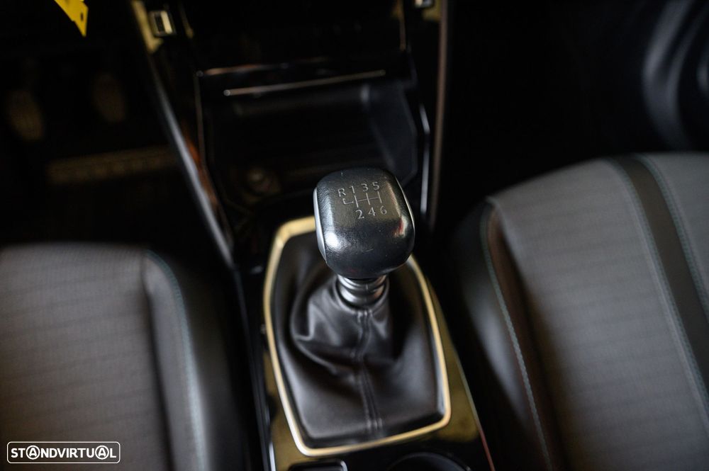 Peugeot 2008 1.2 PureTech Allure - 23