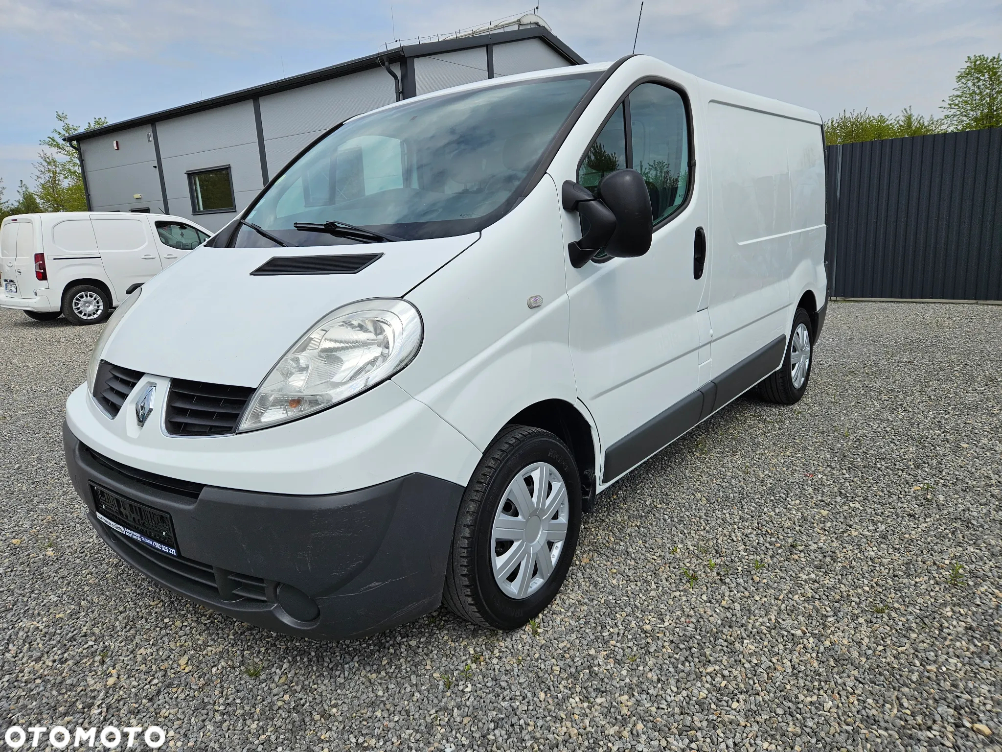 Renault Trafic / 2.0 DCI 90KM / Furgon L1H1 / Klima / HAK / - 2
