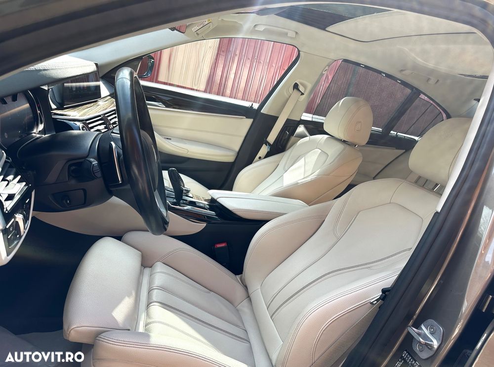 BMW Seria 5 520d AT - 34