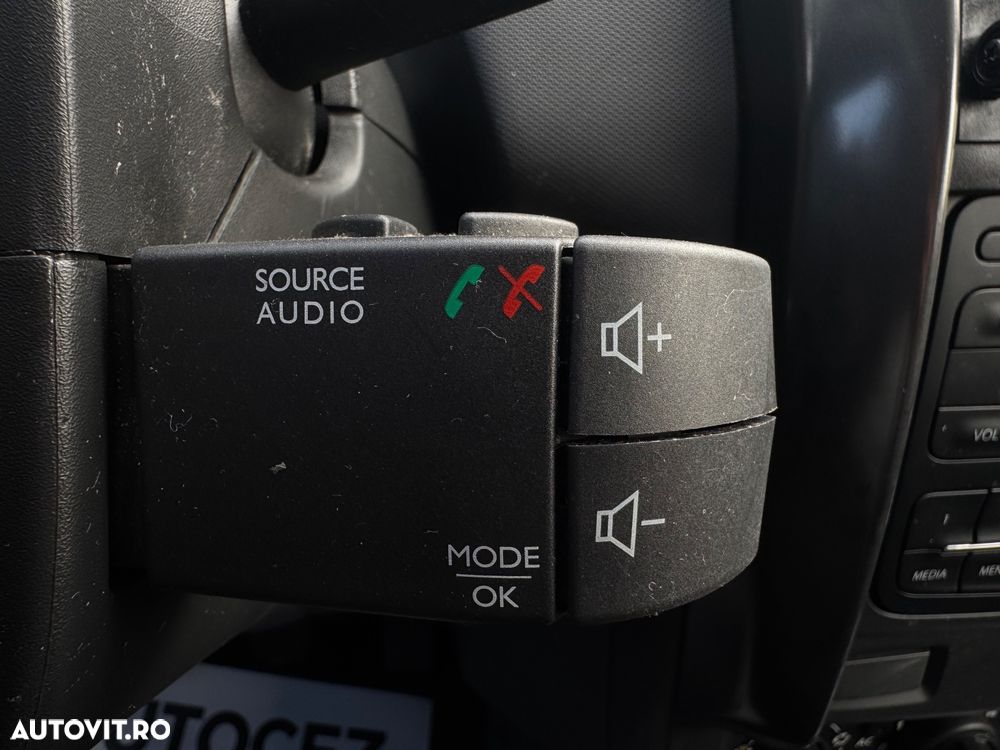 Dacia Duster 1.6 16V 4x4 - 10