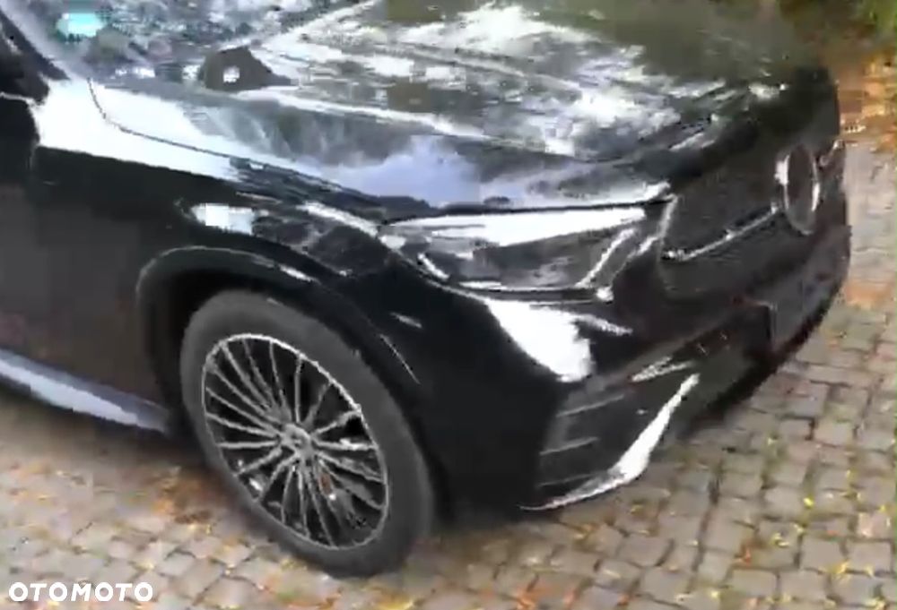 Mercedes-Benz GLC 300 d 4Matic 9G-TRONIC AMG Line Advanced - 3